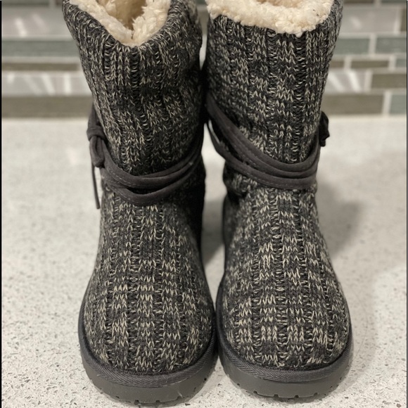 MUKLUKS BOOTS 4-WOMEN, SIZE 8. - Picture 2 of 11